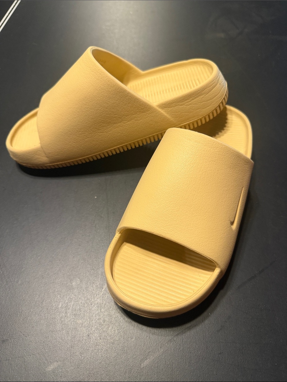 Nike Calm Slide Sandals Sesame Size 6 Minimal Slip-On Style